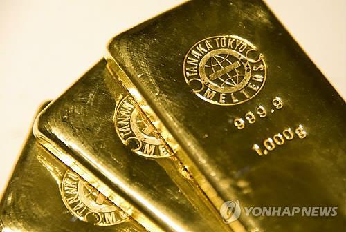 [뉴욕 금가격] 트럼프 보편관세 보류·약달러…2개월래 최고↑_김현