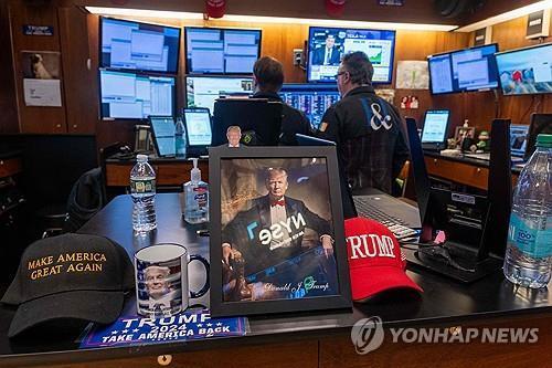 뉴욕증시, 금리인하 압박한 트럼프에 반색…동반 강세 마감_진정호