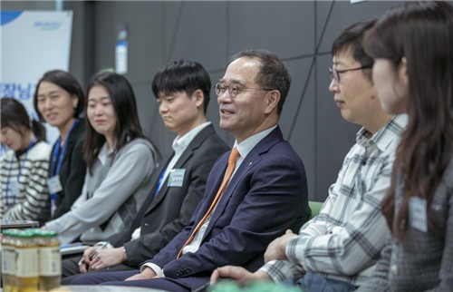 NH농협금융 이찬우 "고객 신뢰 최우선…금융사고 제로화 초석"_이수용