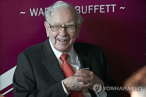 워런 버핏 "관세는 '어느 정도 전쟁 행위'"_윤시윤