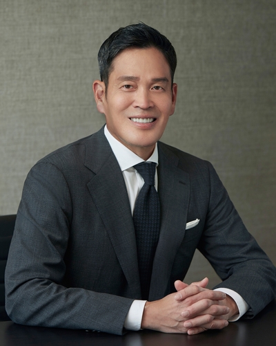 '취임 1주년' 정용진 회장, 초격차·경영 정상화 강조_정필중