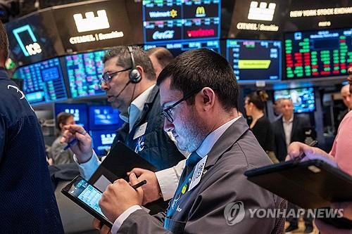 뉴욕증시, 관세 향방 주시하며 엇갈린 지표 딛고 반등 출발_김현