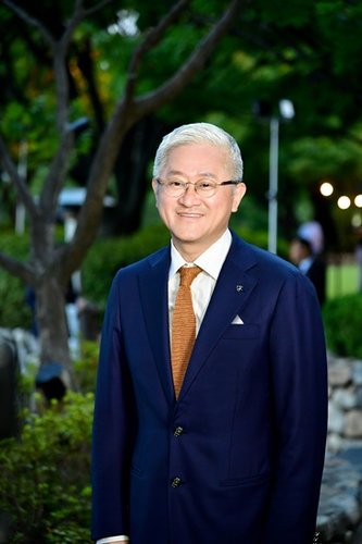 서경배 아모레퍼시픽그룹 회장, 나델라 MS CEO 만난다_김용갑