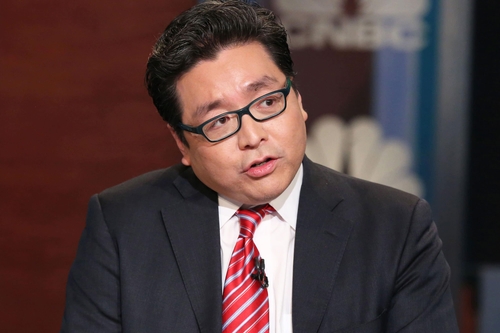 톰 리 "美증시 바닥쳤다…'트럼프 풋＋연준 풋'으로 반등할 것"_김현
