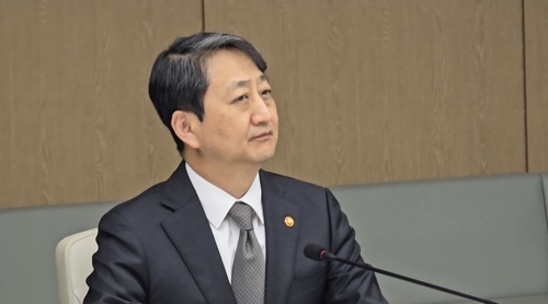 안덕근 산업장관 "내달 자동차 산업 비상대책 발표"(상보)_유수진
