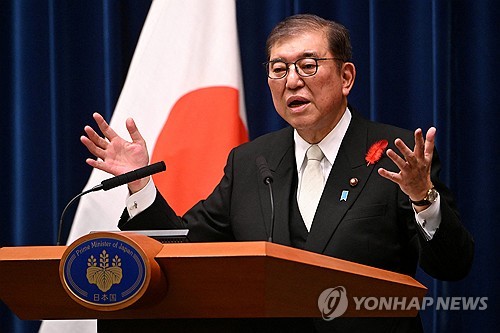 日 총리 "美 자동차 관세, 日 경제 엄청난 영향"(상보)_권용욱