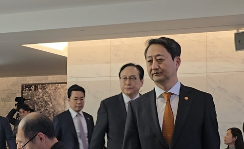 [美 상호관세] 안덕근 산업장관 "관세 현실화 유감…피해 최소화 최선"(종합)_유수진