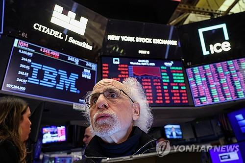 뉴욕증시, 美中 무역전쟁 신호탄에 고용 희소식 묻혀…또 폭락 출발_김현