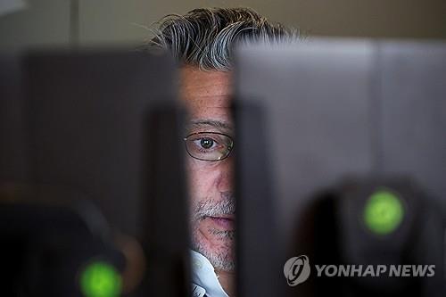 뉴욕증시, 中 관세 재산정에 투매…나스닥 4.31% ↓ 마감_진정호