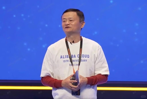 마윈 "AI, 인간 대체 아닌 이해하고 돕는 기술돼야"_이장원