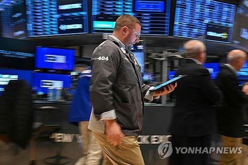 뉴욕증시, 美中 무역협상 기대↑·연준의장 해임설↓…급등 출발_김현