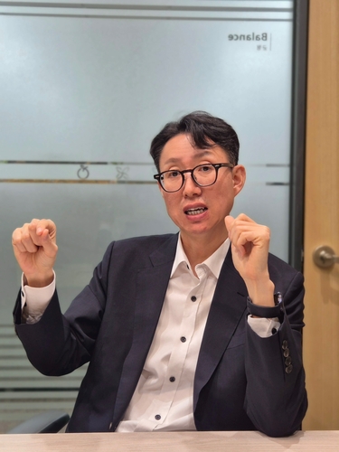 [금융가 사람들] 1년만에 MMF 40배 성장…'조용한 반란' 심창훈 신영자산 이사_노요빈