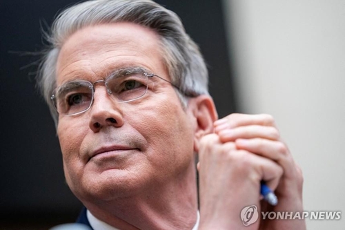 베선트 "대통령, 무역정책 결정할 권리 있어…대규모 거래 곧 성사"_정윤교
