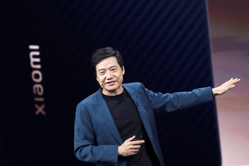 샤오미 창업자, "전기차 사업서 올해 흑자 전환"_이장원