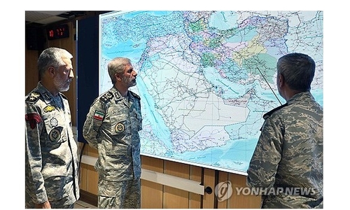 이란 외무장관 "불법적 침략 중단한다면 대응 계속할 의사 없어"(상보)_홍경표
