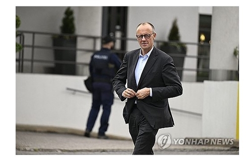 독일 총리 "EU, 미국과 빠르고 간단한 무역 협정 체결해야"_홍경표