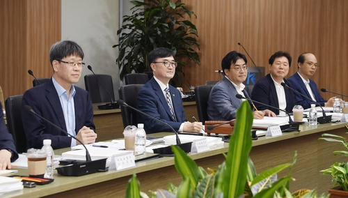 기재차관 "체감형 민간투자 활성화 방안 발표할 것"_박준형