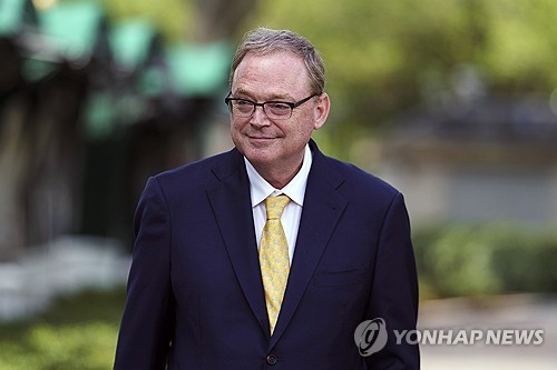해싯 국가경제위원장 "트럼프, '사유 있다면' 파월 의장 해임 가능"_윤시윤