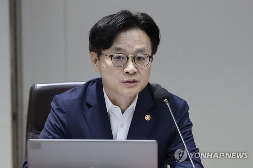 김정관 산업장관 "현재 美 관세조치 향방 예측하기 어려운 상황"_이재헌