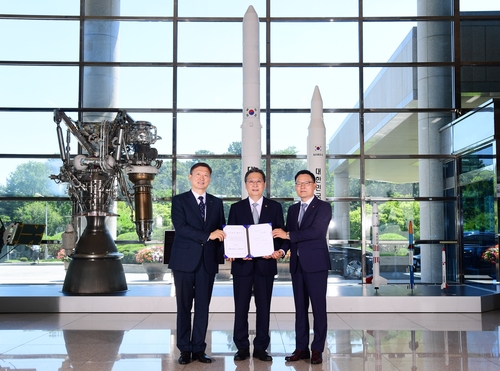한화에어로, '누리호' 기술이전으로 민간 우주 시대 연다_김학성