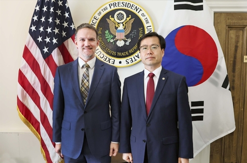 여한구 통상본부장이 25일 그리어 미 USTR 대표와 회동했다.