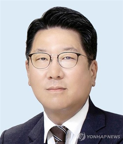 정지선 현대百 회장, 상반기 보수 25억 받아_정수인