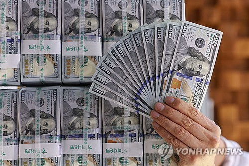 "돈이 일하게 하라"…채권·CD '사다리 전략' 주목_윤시윤