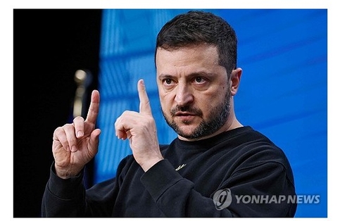 젤렌스키 "푸틴과 어떤 형태로든 만날 준비됐다"(종합)_홍경표