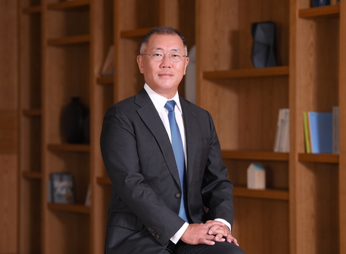 현대차 정의선 "정주영에 '사람에 집중' 배워…차세대 車 핵심은 AI"_윤은별