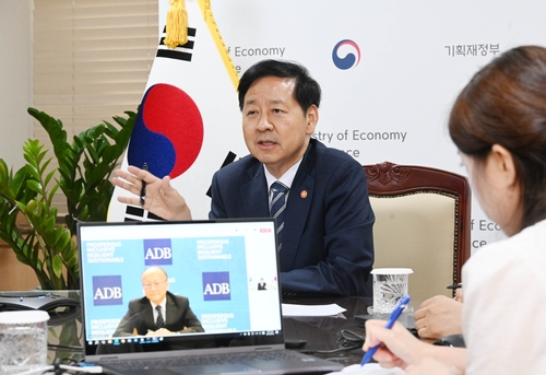 구윤철, ADB 총재와 'K-기후기술허브' 설립협정문 서명_박준형