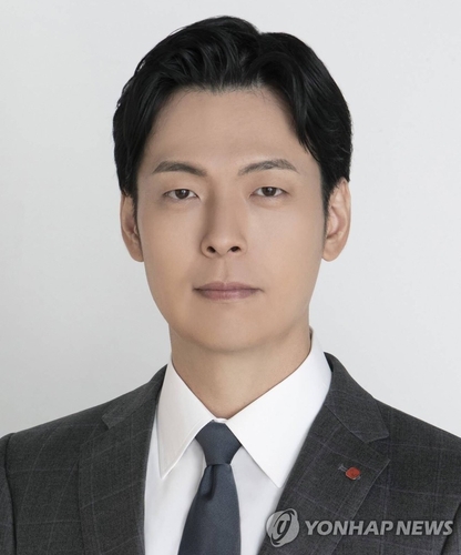 롯데 신유열 부사장, 롯데지주 주식 4천여주 매수_김용갑