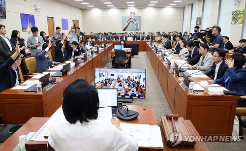 과기 차관 "다크웹 해킹 내용과 이통사 자료 일치"_변명섭