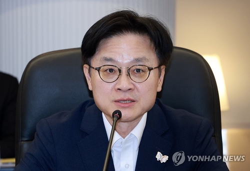 김정관 산업장관 "탄소중립에 반 발자국만 앞서가겠다"_이재헌