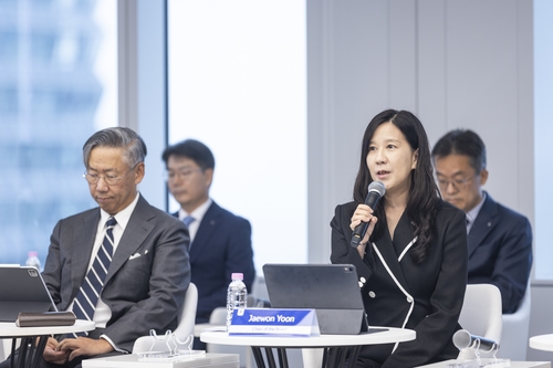 신한지주, 국내외 투자자와 '라운드테이블'…지배구조·기업가치 소통_윤슬기