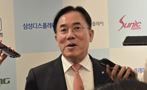 정철동 LGD 대표 "하반기 실적 개선…연간 흑자 위해 최선"_유수진