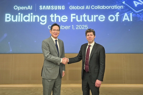 이재용 삼성전자 회장과 샘 올트먼 오픈AI CEO.
