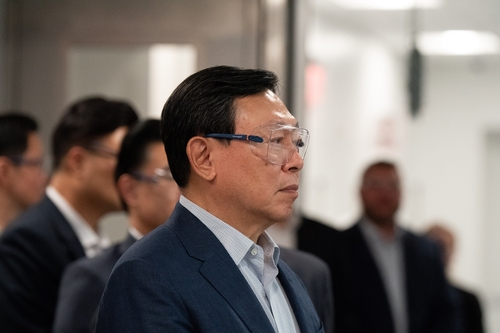 신동빈 "ADC·CDMO 글로벌 경쟁력 강화 힘써달라"…미국 바이오사업 현장경영_정수인