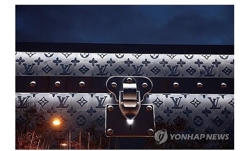 유럽 증시, LVMH 호실적에 강세 출발…프랑스 CAC40 2.23%↑(상보)_홍경표