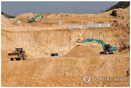 [문정현의 글로브] 누가 급소를 잡고 있나_문정현