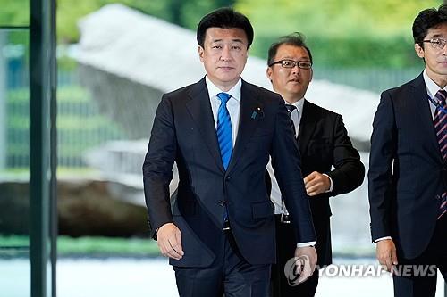 日 관방장관 "환율 과도한 변동이나 무질서한 움직임 주시"(상보)_윤시윤