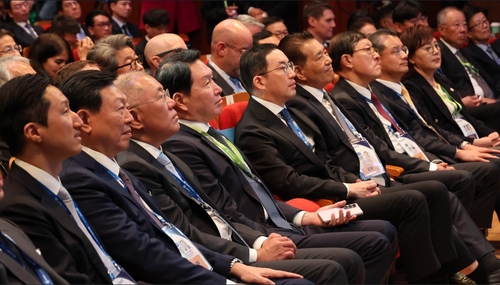 [APEC2025] 1시간 늦어진 트럼프 연설…'빈자리' 주인은 이재용_유수진