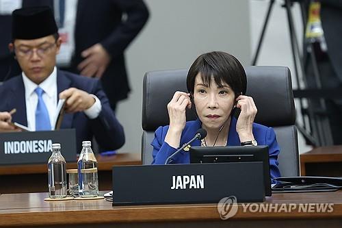 경주서 만난 中 시진핑·日 다카이치…"양국 현안 적극 해결·상호 이해 심화"_윤시윤