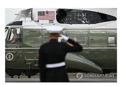 트럼프 "엔비디아 첨단 블랙웰 AI칩, 다른 나라에 제공 안해"(상보)_홍경표