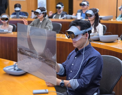 삼성 신입사원, '갤럭시 XR'로 87년 전 삼성상회 탐방한다_김학성