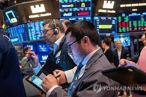 간밤 美 증시 매물 쏟아진 이유 세 가지_권용욱