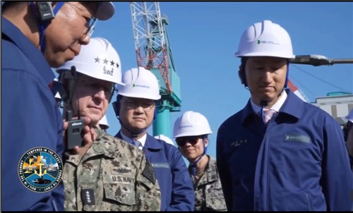 美 해군참모총장, HD현대重·한화오션 찾아…정기선 직접 동행_한종화
