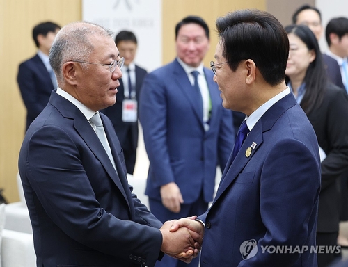 관세 인하에 '감사' 표했던 정의선…5년간 국내 125조 투자한다_이재헌