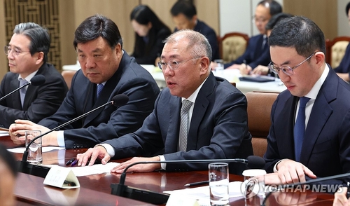 정의선 현대차 회장 "글로벌 전략 추진…수출 두 배 늘릴 것"_이재헌