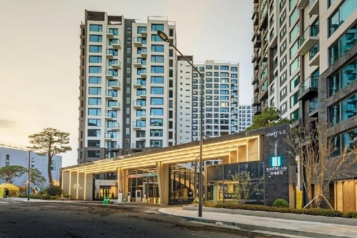 삼성물산, 래미안 원페를라에 'AI 주차장' 첫 적용_변명섭