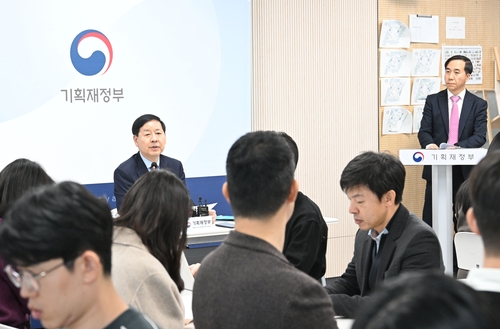 구윤철 "금산분리 완화, 근본정신 훼손 않는 범위서 적극 협의"_박준형